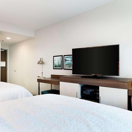 Hampton Inn Акуърт Екстериор снимка