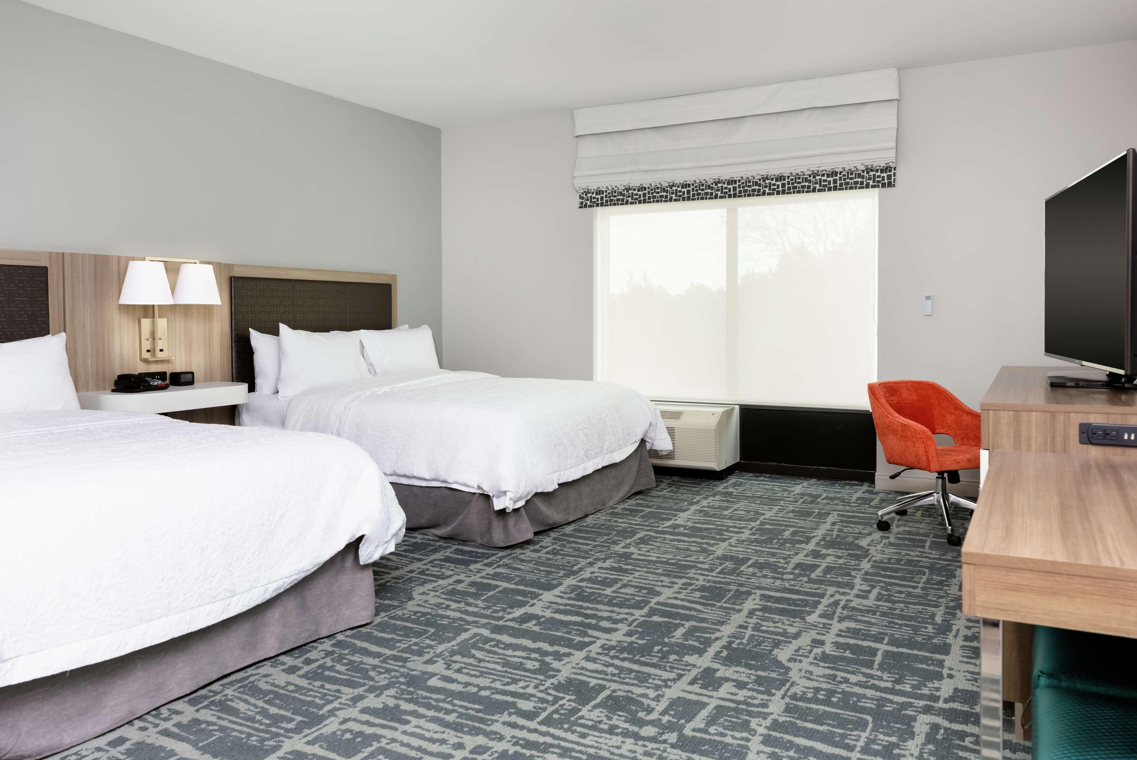 Hampton Inn Акуърт Екстериор снимка