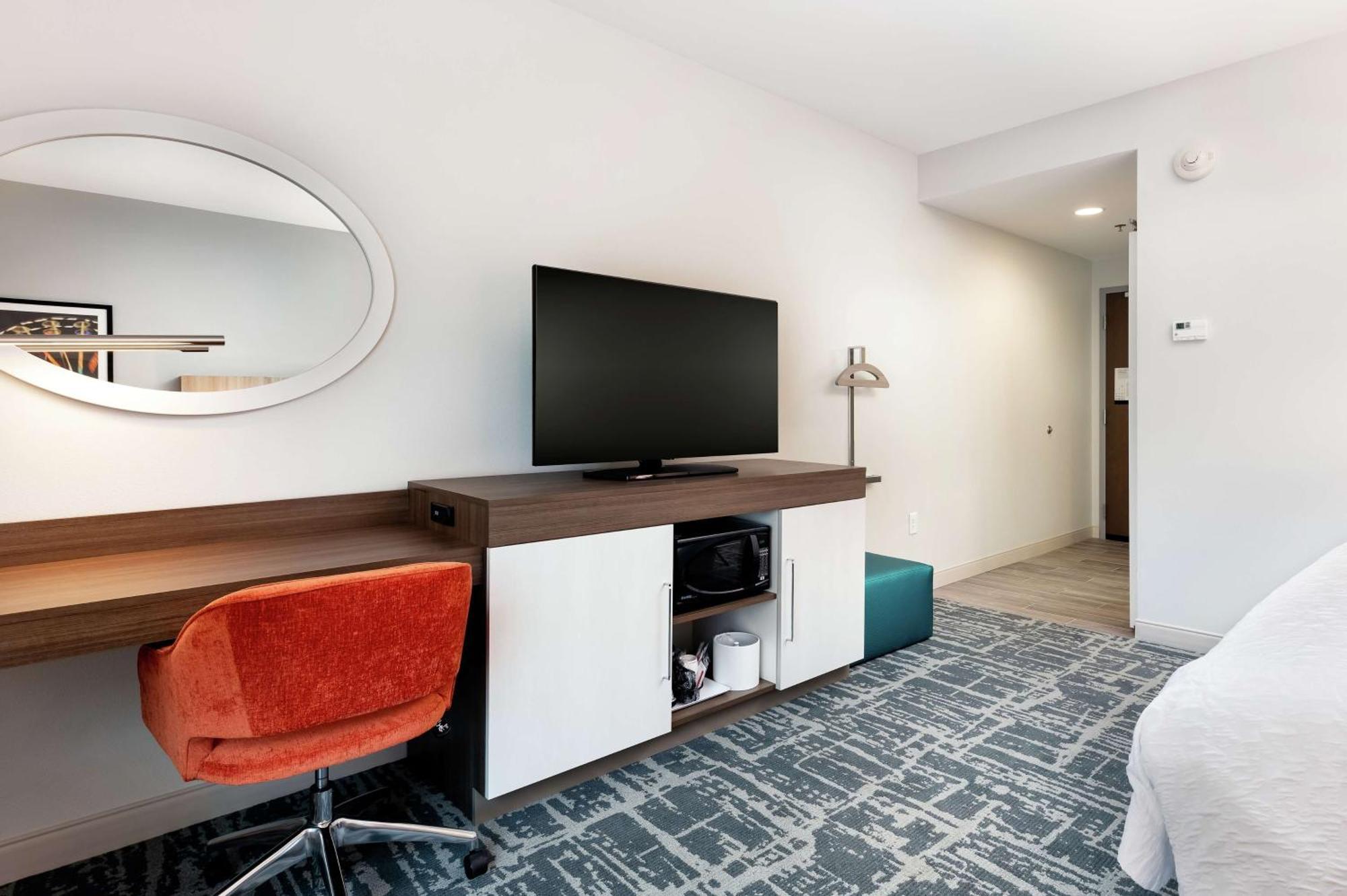 Hampton Inn Акуърт Екстериор снимка