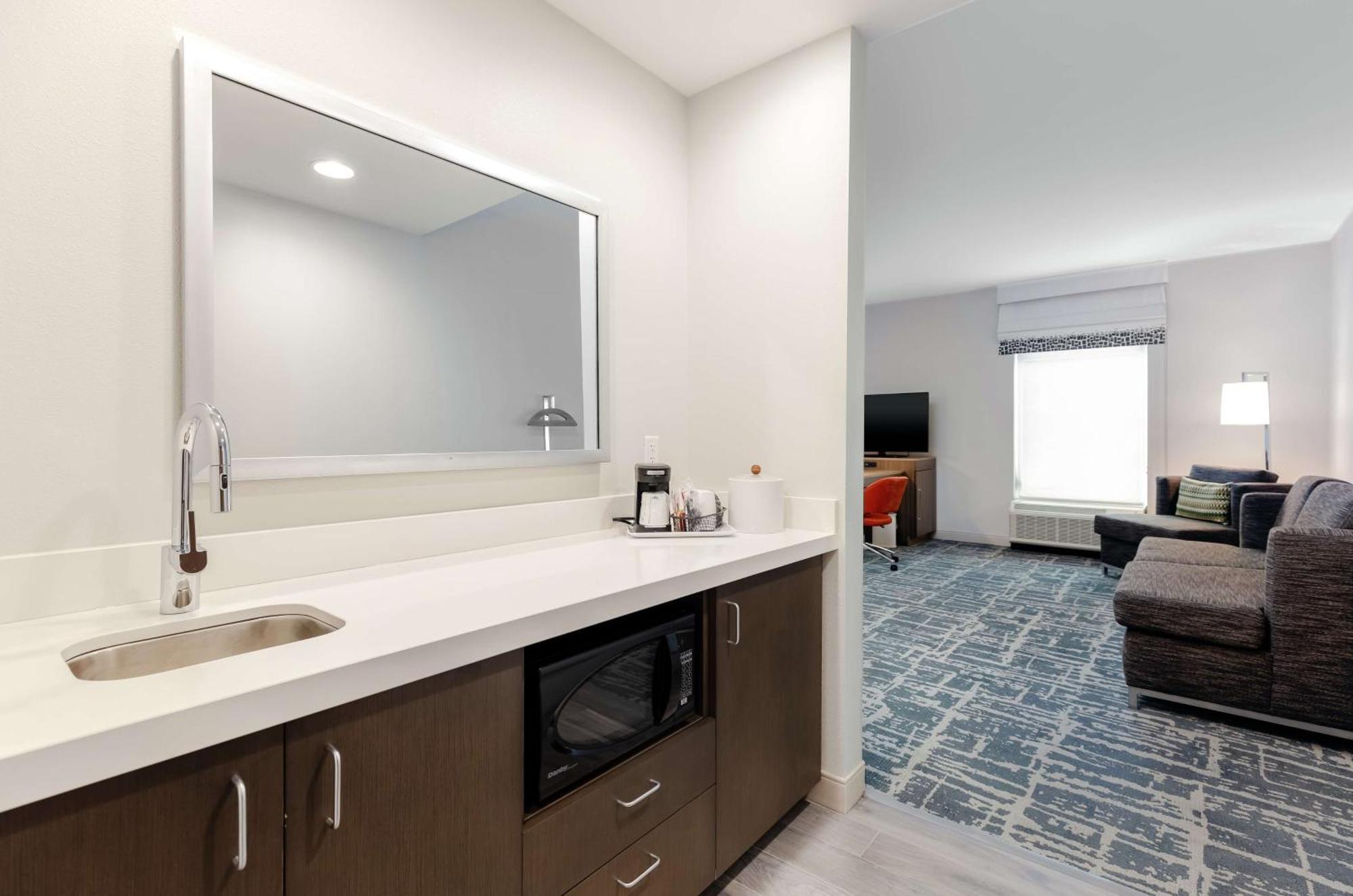 Hampton Inn Акуърт Екстериор снимка
